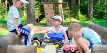 Kinder - Photo: Alexandr Podvalny auf unsplash.com