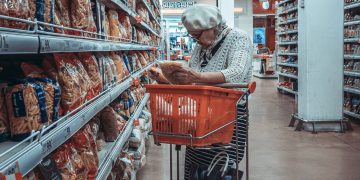 Teuerung: Für 3 von 10 Haushalten reicht das Einkommen nicht mehr