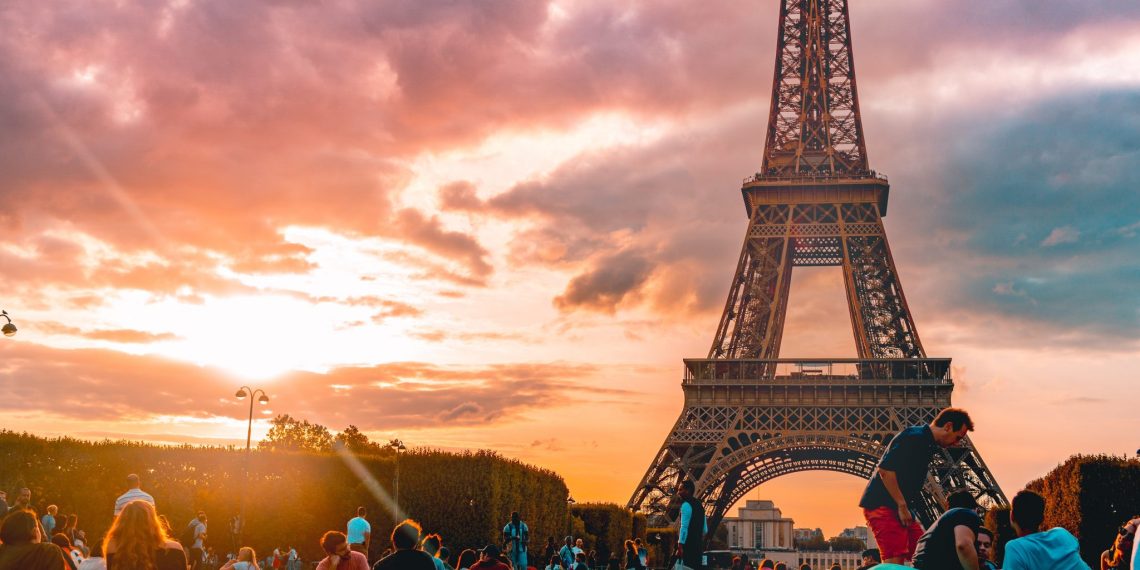 In Pariser Geschäften gibt es gratis Trinkwasser – und dadurch weniger Plastik-Müll