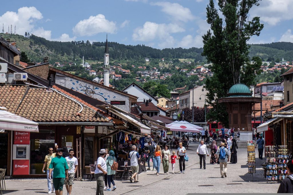 Niederlage für Nationalisten in Bosnien - Sozialdemokrat feiert Erdrutschsieg