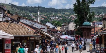 „Die Elite profitiert vom Stauts Quo“: Warum nationalistische Politiker nichts an Bosniens Situation ändern wollen