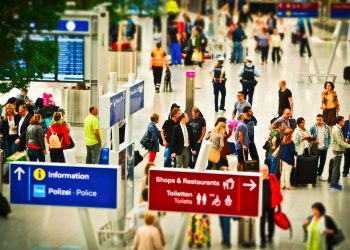 Flughafen-Security erzählt: „Ich kann Bomben erkennen und verdiene weniger als 10 Euro die Stunde“