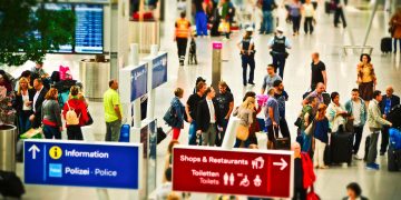 Flughafen-Security erzählt: „Ich kann Bomben erkennen und verdiene weniger als 10 Euro die Stunde“