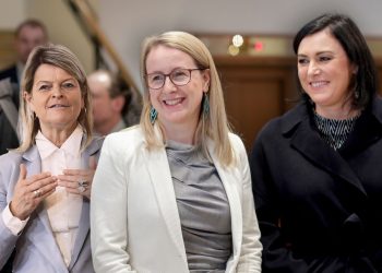 Beinschab-Tool, Umfrage-Affären, Verteidigungs-, Wirtschafts- und Landwirtschaftsministerium, Tanner, Schramböck, Köstinger