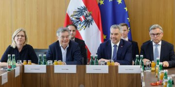 Unbeliebt wie kein Zweiter: Nehammer auf letztem Platz der Regierungschefs weltweit