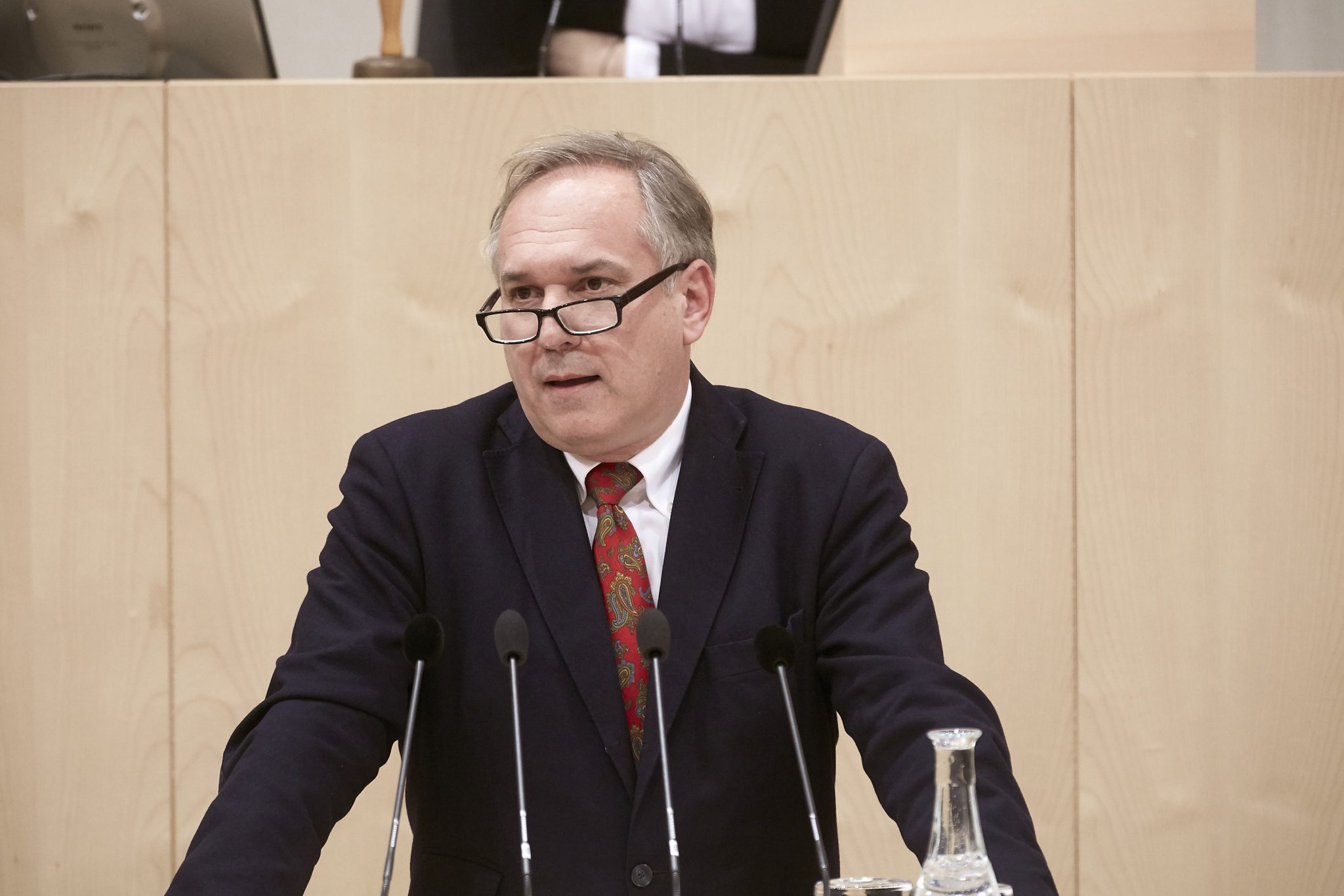 Walter Rosenkranz: FPÖ schickt einen rechten Burschenschafter ins Präsidentschaftsrennen