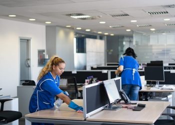Überall gebraucht, aber schlecht bezahlt: „Von einem Reinigungsjob kann man kaum leben“
