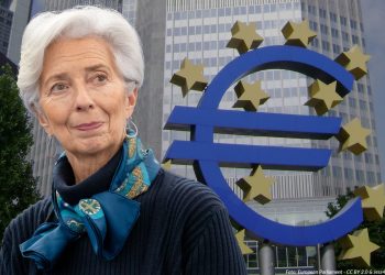 EZB-Präsidentin Christine Lagarde verschärft mit der Zinserhöhung die Krise