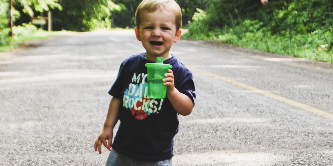 Ärmere Kinder und Familien leiden stärker unter der Hitze als der Rest