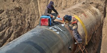 Französischer Konzern baut Mega-Pipeline in Uganda und zerstört Lebensgrundlage tausender Familien