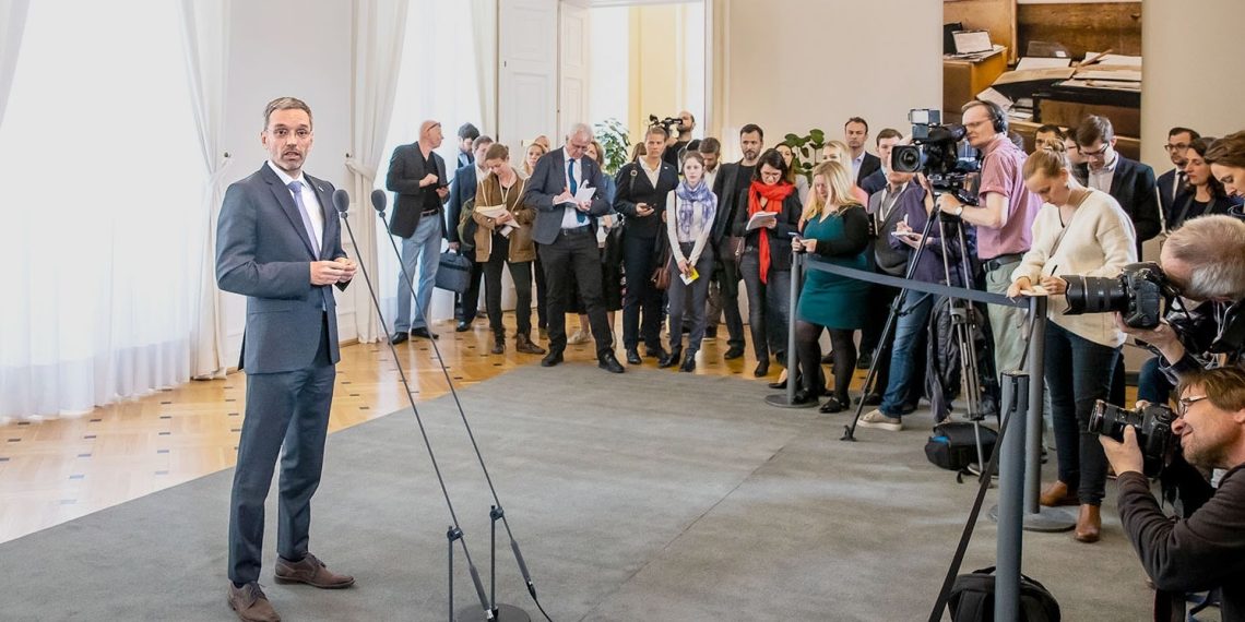 Herbert Kickl, der Millionär? Werbeagentur, Immobilie und Nebenjobs