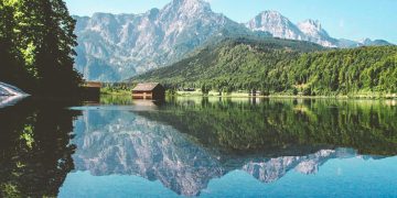 Wasser Almsee (Foto Jakub David on unsplash)