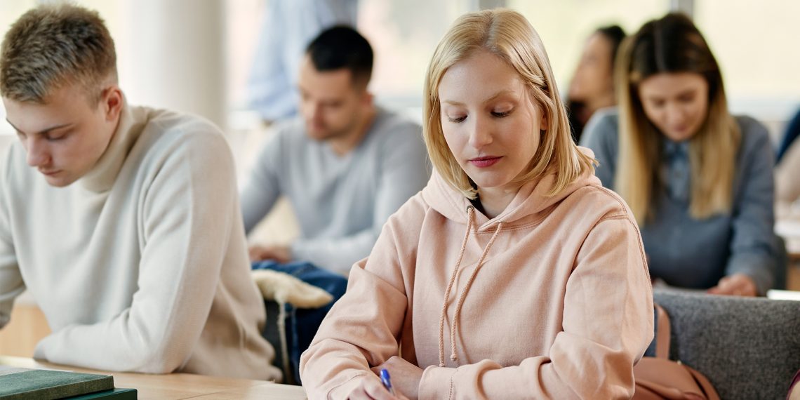 Studenten, Universität