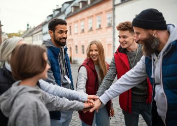 Brauerei, Sauna und Kulturzentrum in Selbstverwaltung: Wie Bürger eine Stadt in Bayern retten
