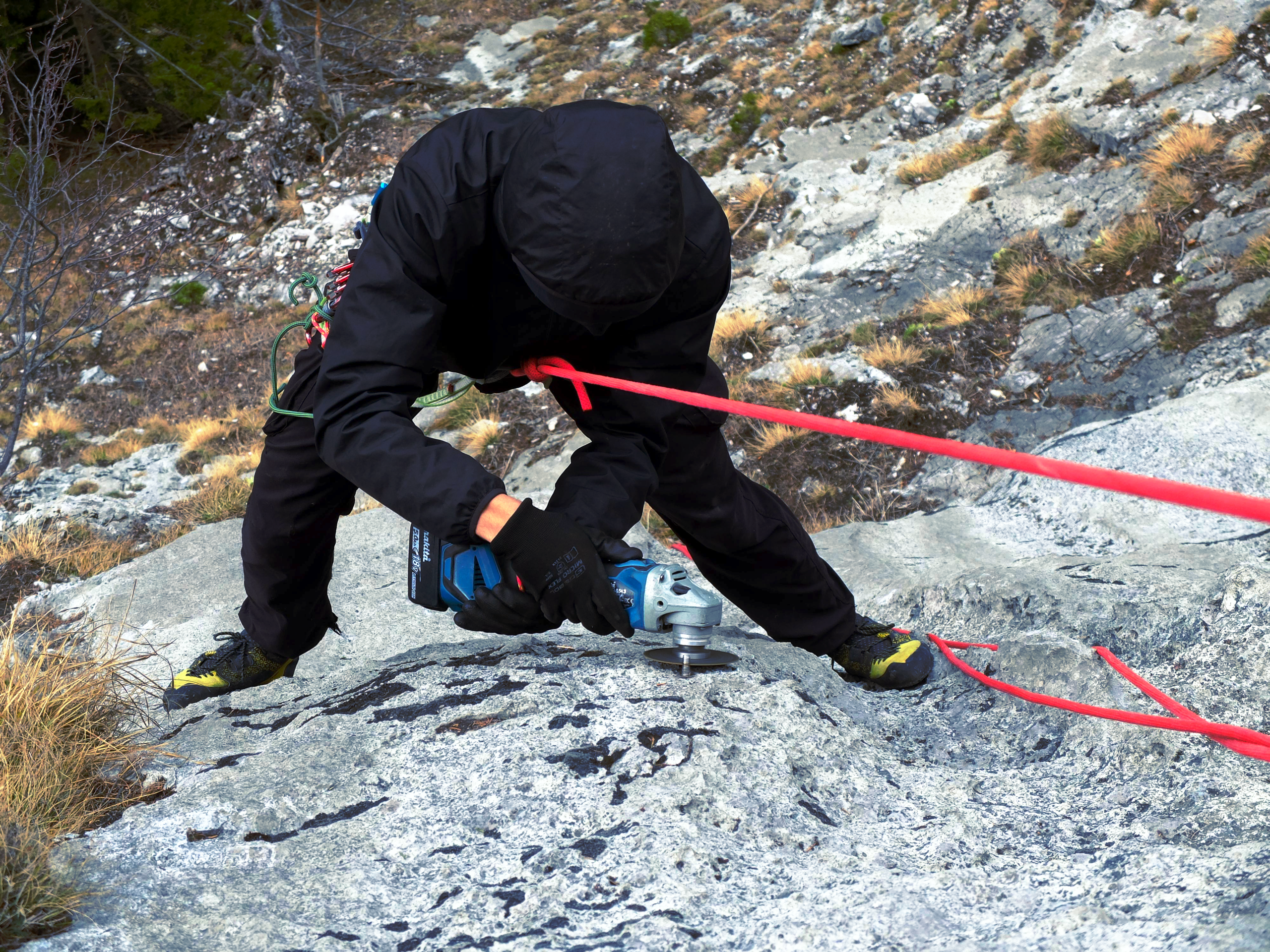 Abflexen von Bohrhaken in Kickls Kletterroute