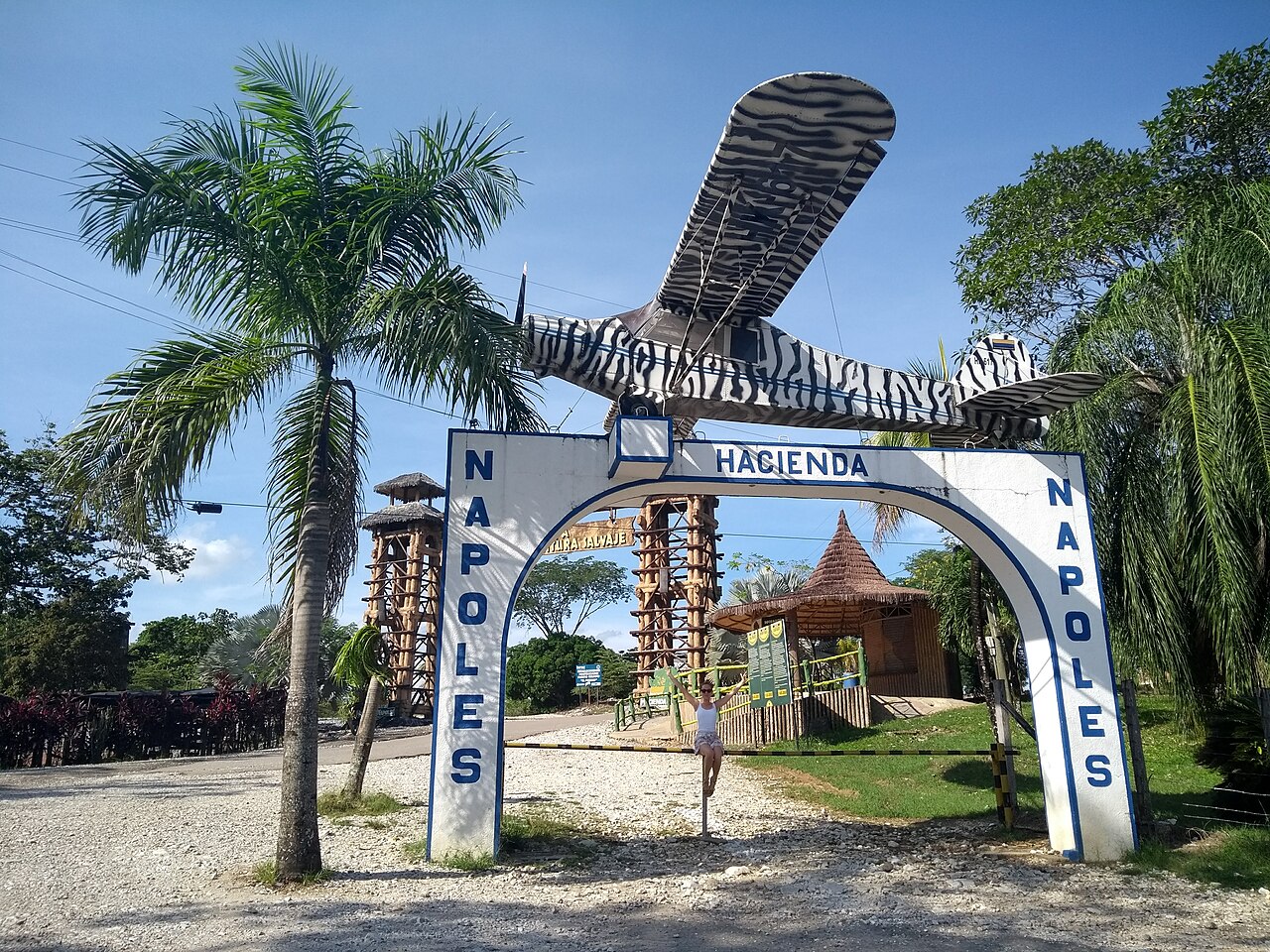 Hacienda des ehemaligen Drogenbarons Escobar ist heute Freizeitpark (Foto Wikimedia commons by Marta Hermaniuk CC BY-SA 4.0)