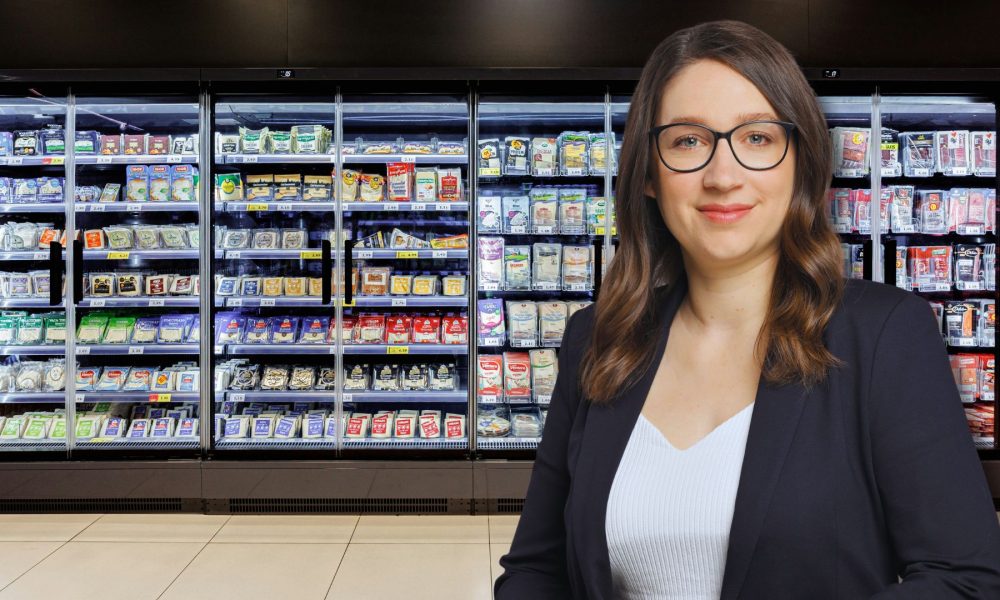 Herr Lebensmittel Preise Strafen (Foto: Unsplash; Parlamentsdirektion/Johannes Zinner; Montage)