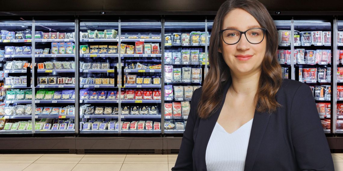 Herr Lebensmittel Preise Strafen (Foto: Unsplash; Parlamentsdirektion/Johannes Zinner; Montage)