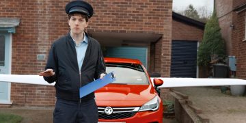 Foto: YouTube-Screenshot / WeWingAnyCar.com