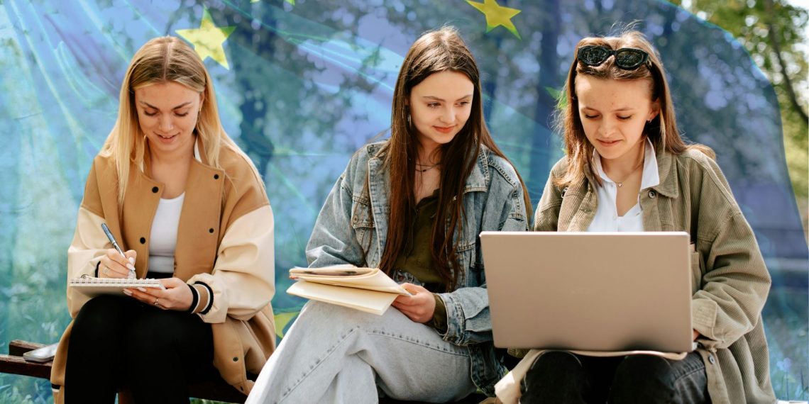 EU will mit Budget Energie- und Digitalwende finanzieren (Foto: Unsplash/ Alexey Larionov/ Kateryna Hliznitsova, Montage)