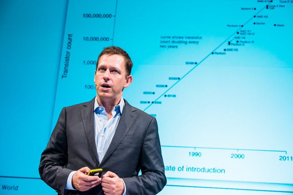 Sebastian kurz, Peter Thiel 2014 bei dem "Hy! Summit (Flickr / Heisenberg Media / CC BY 2.0)