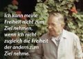 Jean-Paul Sartre war ein französischer Philosoph, Schriftsteller und einer der wichtigsten Vertreter des Existentialismus. Seine Idee: Der Mensch ist zur Freiheit verurteilt – und damit selbst verantwortlich für sein Leben. Bekannt wurde er durch Werke wie Das Sein und das Nichts und den Roman Der Ekel. 1964 erhielt er den Literaturnobelpreis, den er jedoch ablehnte. Sartre mischte sich auch aktiv in politische Debatten seiner Zeit ein. Er kritisierte Kolonialismus, Kapitalismus und politische Machtstrukturen – und stellte sich etwa im Algerienkrieg klar gegen die französische Regierung. Auch die 68er-Bewegung unterstützte er und prägte so eine Generation, die konservative Politik radikal hinterfragte. Zitat: Ich kann meine Freiheit nicht zum Ziel nehmen, wenn ich nicht zugleich die Freiheit der anderen zum Ziel nehme. Jean-Paul Sartre
