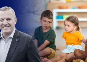 Die Steiermark unter Mario Kunasek kürzt bei Leistungen für Kinder. (Foto: Mario Gimpel/Wiipedia /CC BY 4.0; Unsplash+, KI-gestützte Montage)