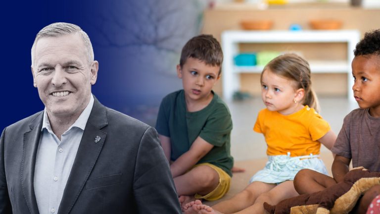 Die Steiermark unter Mario Kunasek kürzt bei Leistungen für Kinder. (Foto: Mario Gimpel/Wiipedia /CC BY 4.0; Unsplash+, KI-gestützte Montage)