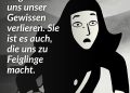Die französisch-iranische Künstlerin Marjane Satrapi hat mit „Persepolis“ weit mehr geschaffen als eine Graphic Novel: Sie machte darin ihre persönliche Erinnerung, politische Gewalt und das Leben zwischen dem Iran und Europa für ein weltweites Publikum sichtbar. Durch diese autofiktionale Erzählung über Kindheit, Exil und Identität, die später auch als Animationsfilm große Aufmerksamkeit erhielt, erlangte sie internationale Bekanntheit. In klaren Bildern und mit trockenem Humor erzählte Satrapi von Aufbruch, Verlust, Widerspruch und der Suche nach Freiheit. Zitat: Angst lässt uns unser Gewissen verlieren. Sie ist es auch, die uns zu Feiglingen macht. Marjane Satrapi