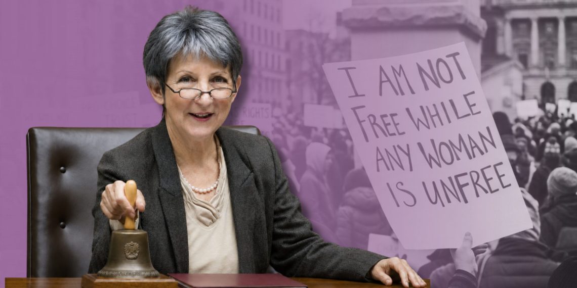 Österreichs erste Nationalratspräsidentin: Barbara Prammer prägte die Frauenpolitik des Landes – Montage: Canva KI/ChatGPT, Originalfoto: © Parlamentsdirektion/Bildagentur Zolles KG/Mike Ranz