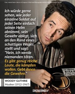 Woody Guthrie prägte wie kaum ein anderer Musiker den Protestsong in den USA. Er sang für jene, deren Stimmen oft vergessen wurden: Landarbeiter, Arbeitslose, Migrant:innen. Mit seiner Gitarre und den einfachen, aber politischen Texten gilt er bis heute als Vorbild für Generationen von Singer-Songwritern. Zitat: Ich würde gerne sehen, wie jeder einzelne Soldat auf jeder Seite einfach seinen Helm abnimmt, sein Gewehr ablegt, sich an den Rand eines schattigen Weges stellt und sagt: "Nein, ich werde niemanden töten. Es gibt genug reiche Leute, die kämpfen wollen. Gebt ihnen die Gewehre." Woody Guthrie
