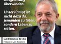 Lula da Silva bewirbt sich wieder um das Amt des Präsidenten Brasiliens. Bei der Wahl im Oktober wird sein Hauptgegner Flávio Bolsonaro sein. Er ist der älteste Sohn des ehemaligen rechtsextremen Präsidenten Jair Bolsonaro. Genauso wie sein Vater ist Flávio wiederholt in Konflikt mit dem Gesetz gekommen und hat enge Verbindungen zu Donald Trump. Lula liegt in den Umfragen vor Bolsonaro Junior. Die Popularität des linken Präsidenten basiert besonders auf seiner Sozial- und Wirtschaftspolitik. Unter Lula konnte die Armut in Brasilien drastisch reduziert werden und Hunger im Land praktisch ausgelöscht werden. Auch für den Umweltschutz hat er viel geleistet. Die Abholzung im Amazonas ist auf dem niedrigsten Stand seit Jahrzehnten. Zitat: Wir müssen Hunger, Elend und soziale Ausgrenzung überwinden. Unser Kampf ist nicht dazu da, jemanden zu töten, sondern Leben zu retten. Luiz Inácio Lula da Silva