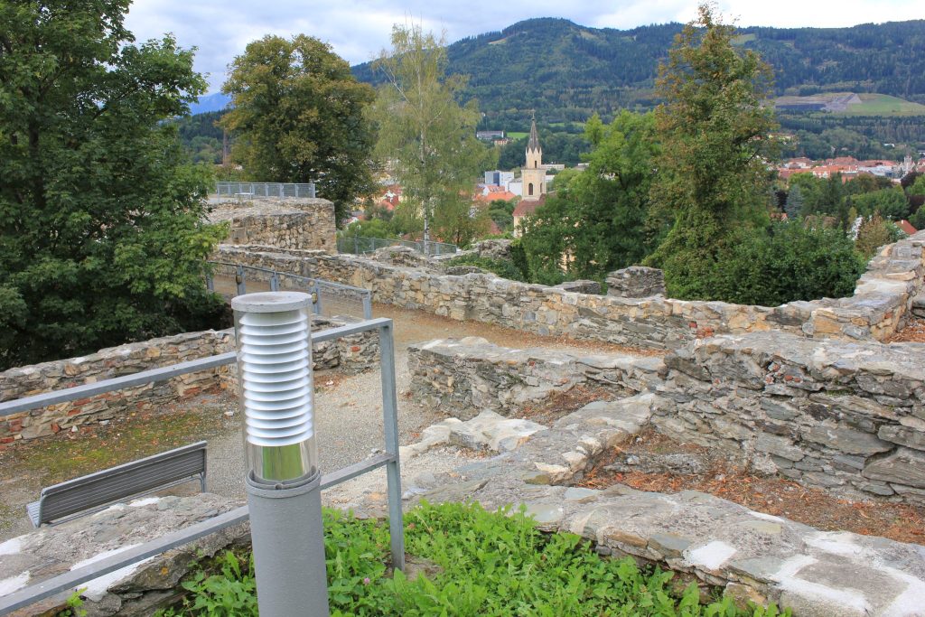 Auf der Massenburg in Leoben veranstaltet die Universität gemeinsam mit Korporationen den Bierauszug. (Foto: Leoben81/Wikipedia/CC BY-SA 3.0 at)